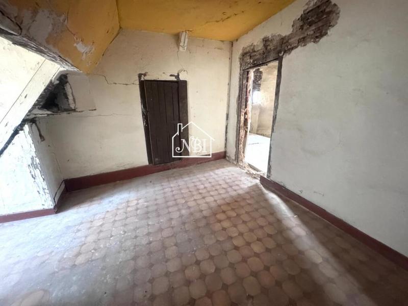 Local d'activité / Entrepôt - 323 m²