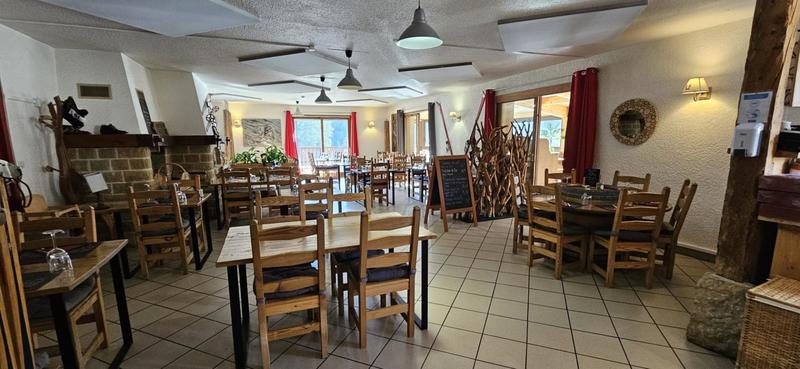 Local commercial - 645 m² - 12 pièces