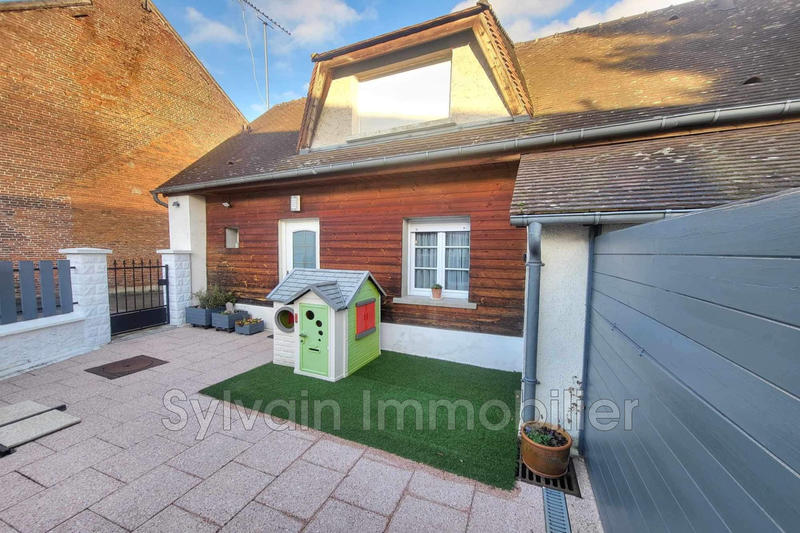 Maison - 96 m² - 8 pièces