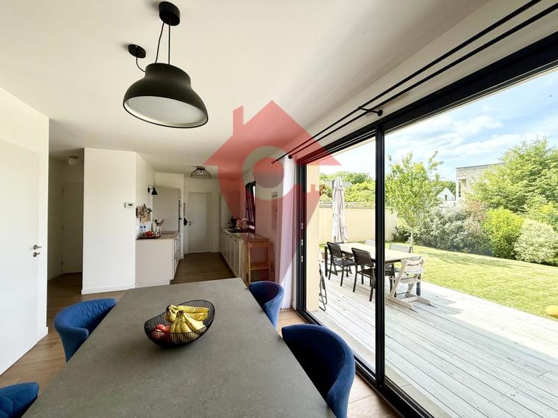 Maison - 140 m² - 5 pièces