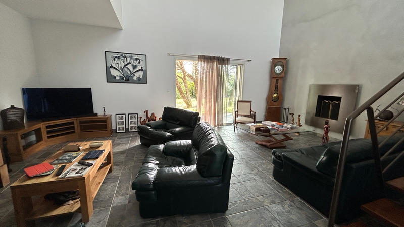 Maison - 286 m² - 7 pièces