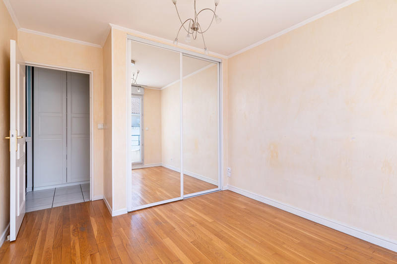 Appartement - 140 m² - 5 pièces