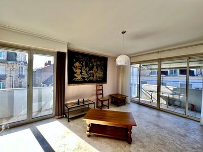 Appartement - 84 m² - 4 pièces