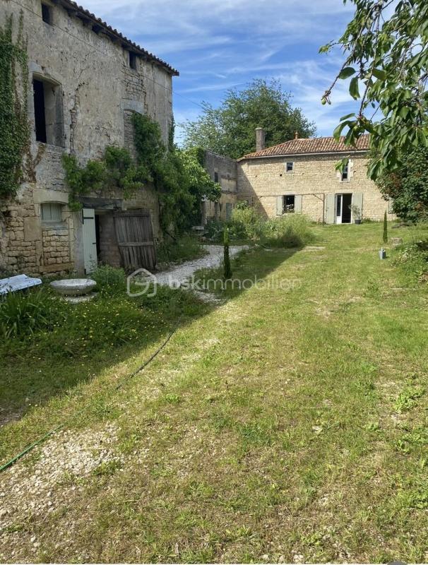 Maison en pierre - 160 m² - 6 pièces