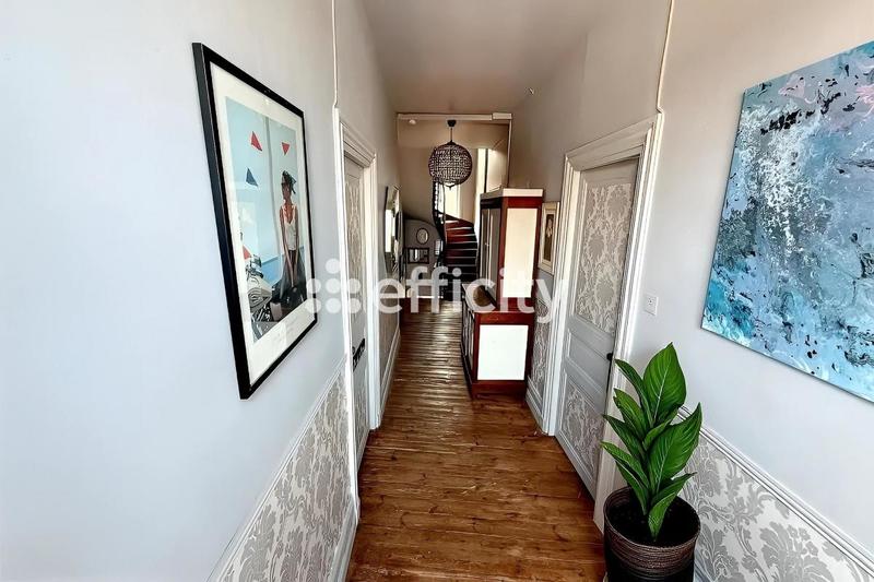 Maison - 162 m² - 6 pièces