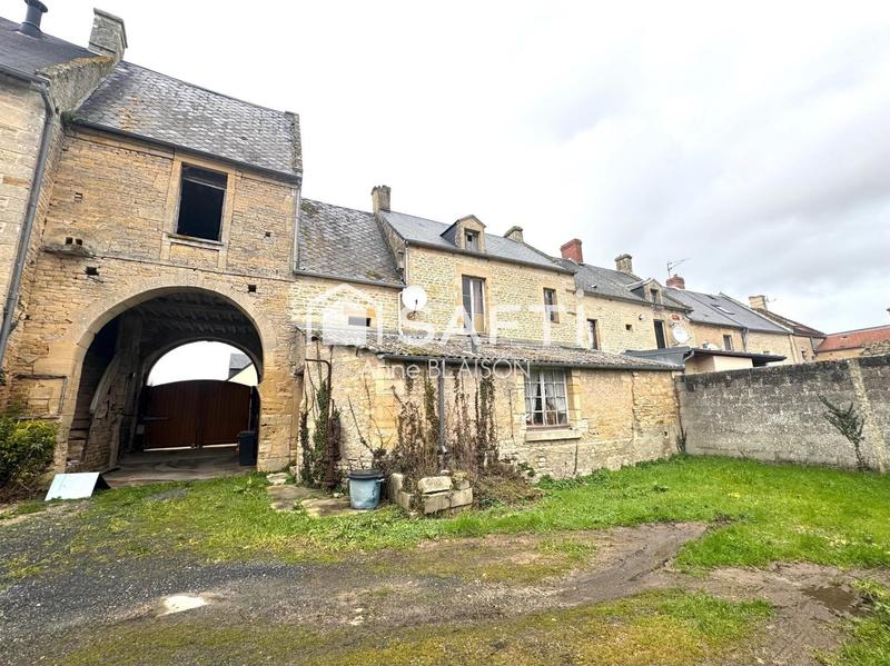 Maison - 90 m² - 5 pièces