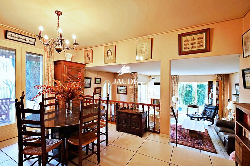 Maison - 165 m² - 6 pièces