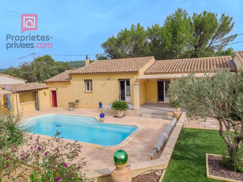 Maison - 160 m² - 8 pièces