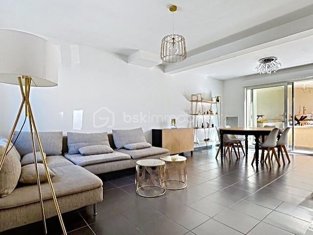 Maison - 92 m² - 4 pièces