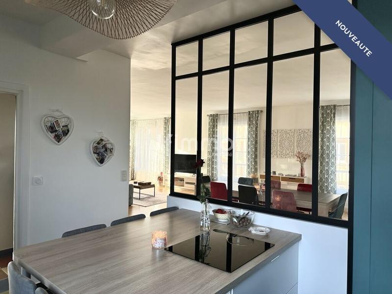 Duplex - 247 m² - 8 pièces