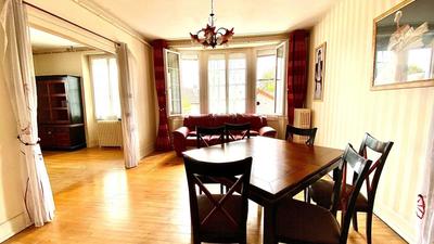 Appartement - 82 m² - 3 pièces