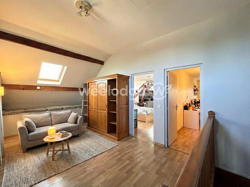 Maison - 180 m² - 9 pièces