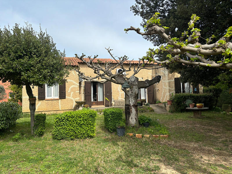 Maison - 376 m² - 4 pièces