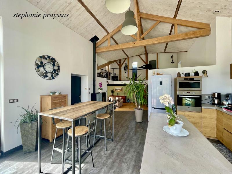 Maison - 200 m² - 6 pièces
