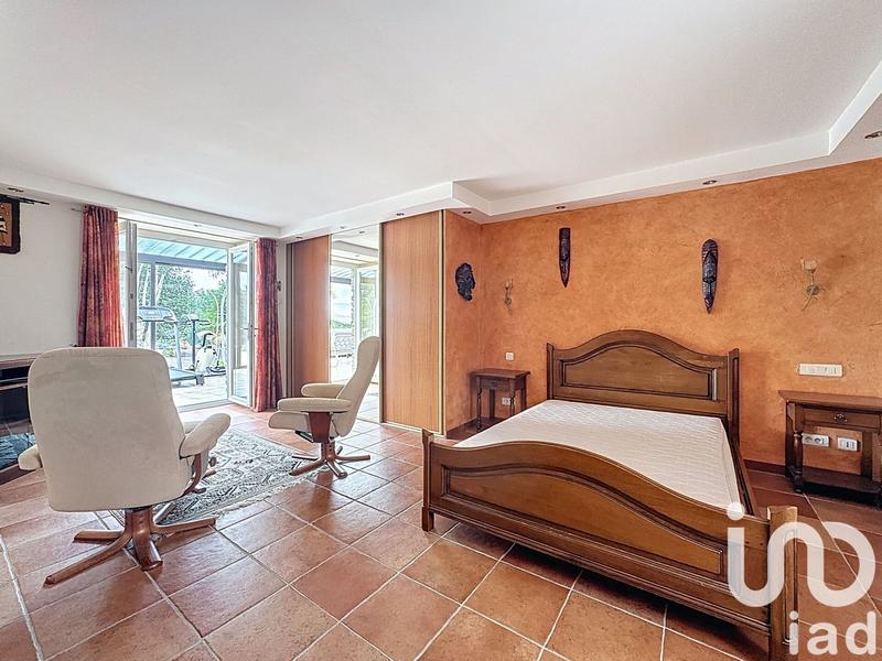 Maison - 167 m² - 8 pièces