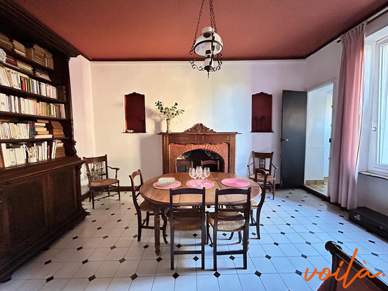 Maison - 430 m² - 10 pièces