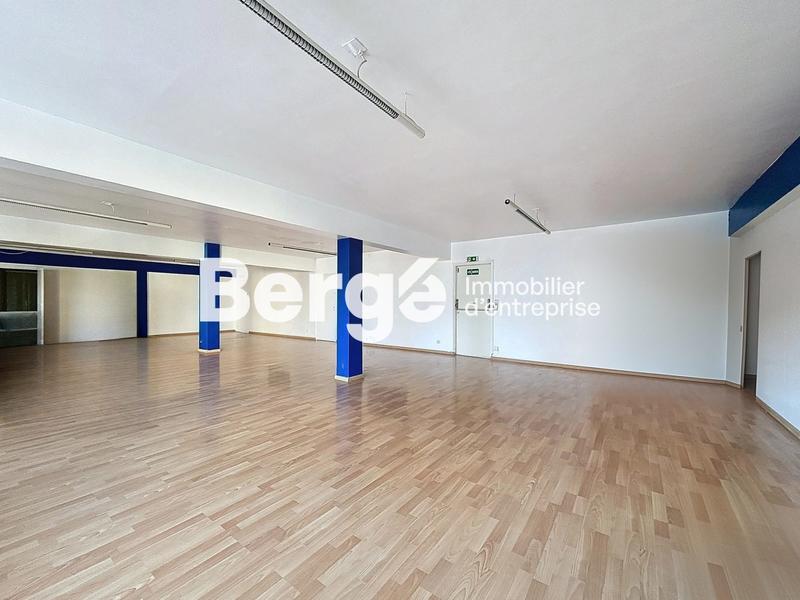 Bureau - 120 m² - 1 pièce