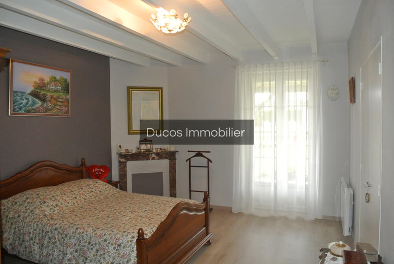 Maison - 273 m² - 10 pièces