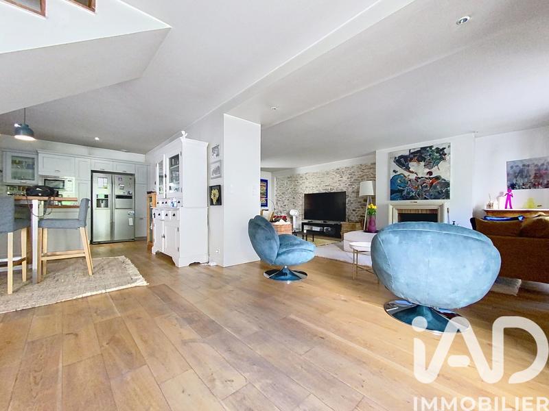 Maison - 179 m² - 8 pièces