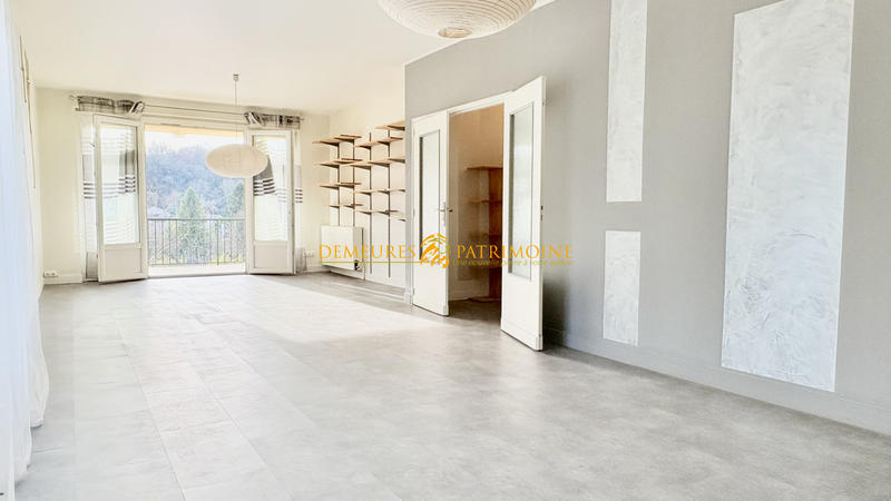 Appartement - 90 m² - 3 pièces