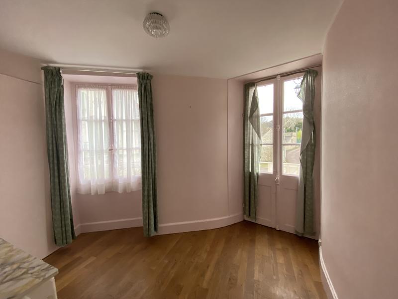 Maison - 100 m² - 8 pièces