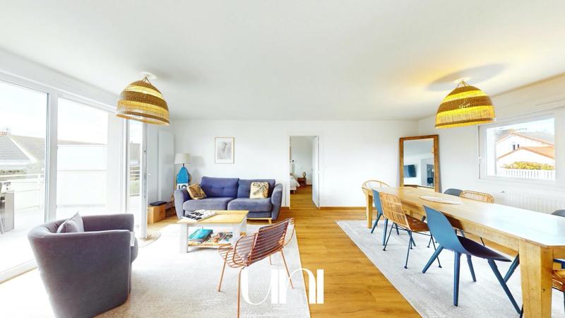 Maison - 180 m² - 6 pièces