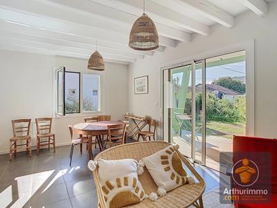 Maison - 120 m² - 6 pièces