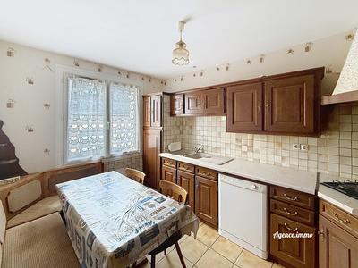 Maison - 97 m² - 4 pièces