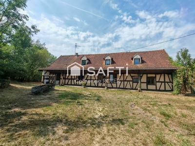 Maison - 263 m² - 8 pièces