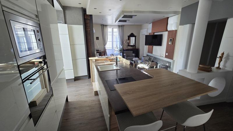 Appartement - 128 m² - 6 pièces