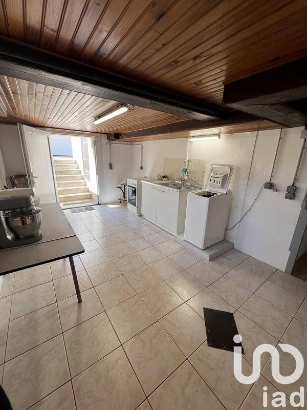 Maison - 235 m² - 6 pièces