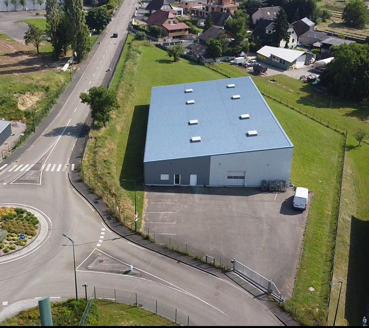 Entrepôt - 1 240 m²