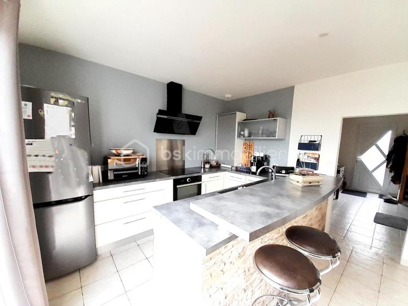 Maison traditionnelle - 183 m² - 7 pièces