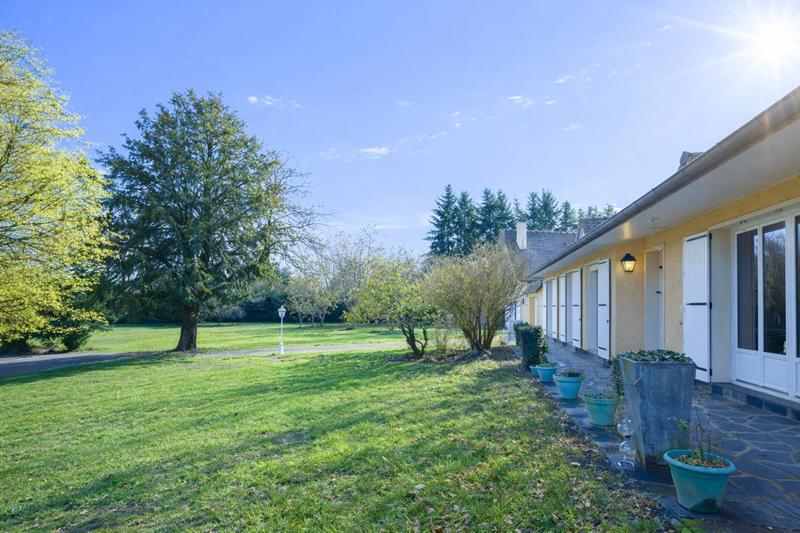 Maison - 199 m² - 8 pièces