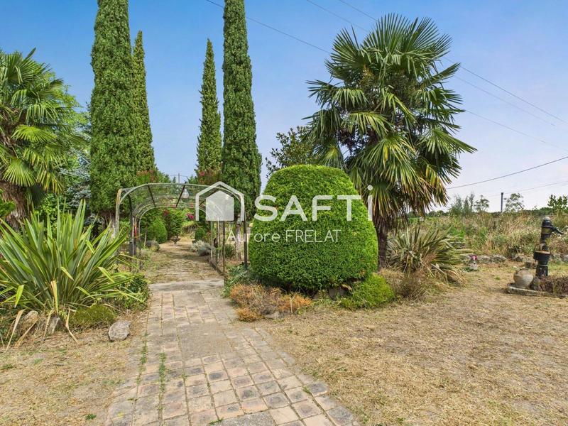 Maison - 200 m² - 7 pièces