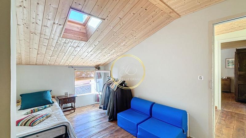 Maison de village - 196 m² - 10 pièces