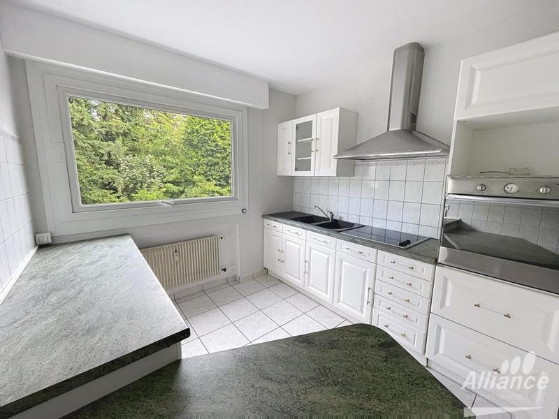 Appartement - 93 m² - 5 pièces