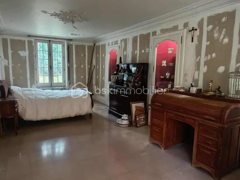 Demeure - 270 m² - 11 pièces