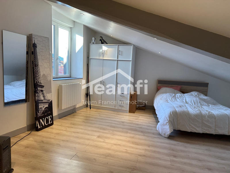 Maison - 181 m² - 7 pièces