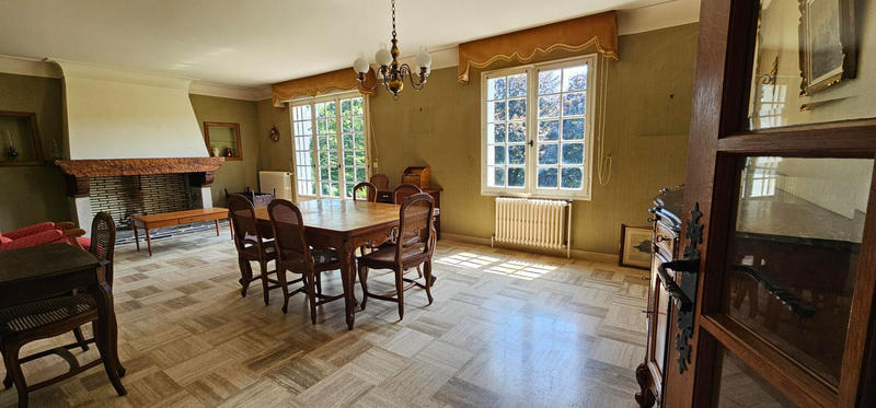 Maison - 168 m² - 8 pièces