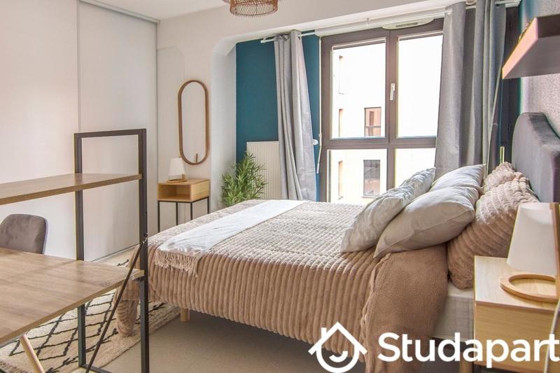 Chambre - 11 m² - 1 pièce