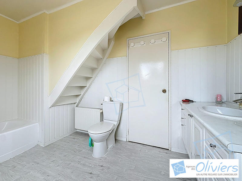 Maison - 181 m² - 8 pièces