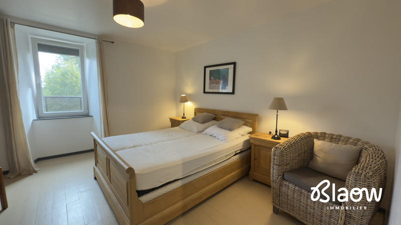 Maison - 300 m² - 11 pièces