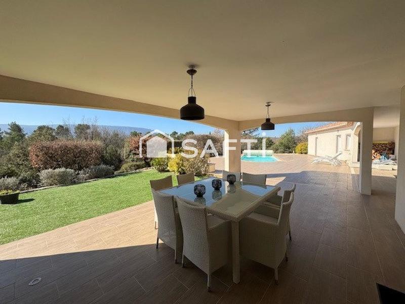 Villa - 205 m² - 5 pièces