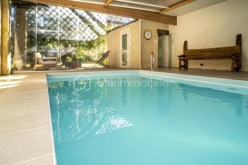 Corps de ferme - 225 m² - 6 pièces