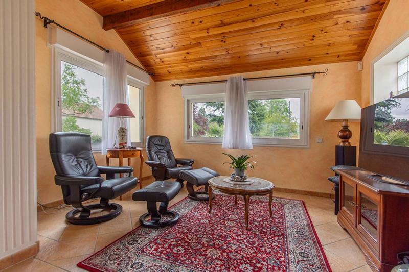 Maison - 232 m² - 11 pièces