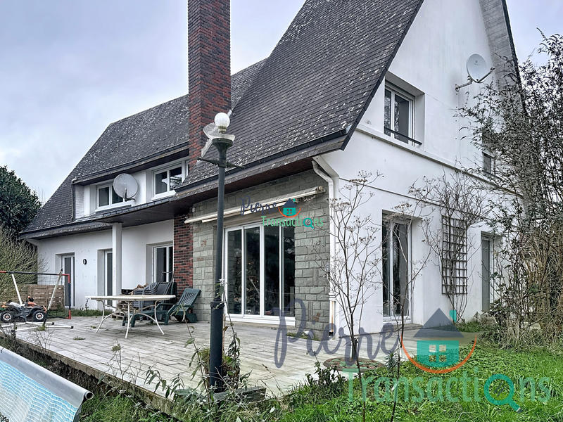 Maison - 294 m² - 8 pièces