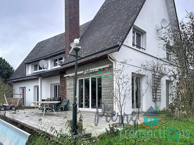 Maison - 294 m² - 8 pièces