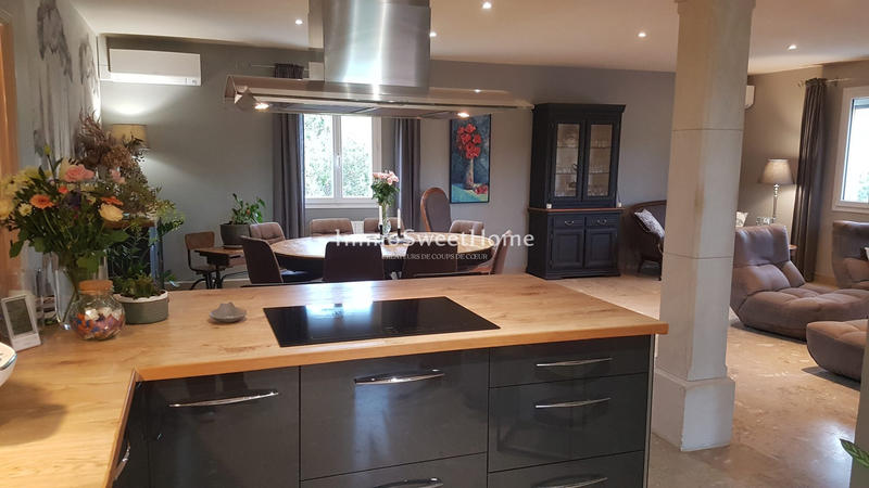 Villa - 201 m² - 7 pièces