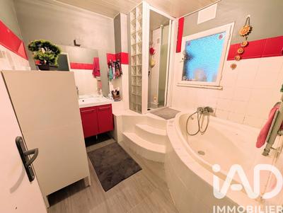 Appartement - 92 m² - 5 pièces